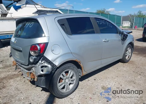 2015 Chevrolet Sonic Lt Auto z USA, uszkodzony, nr VIN 1G1JC6SHXF4126104